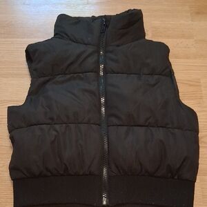 Aeropostale Womens Black Cropped Puffer Vest